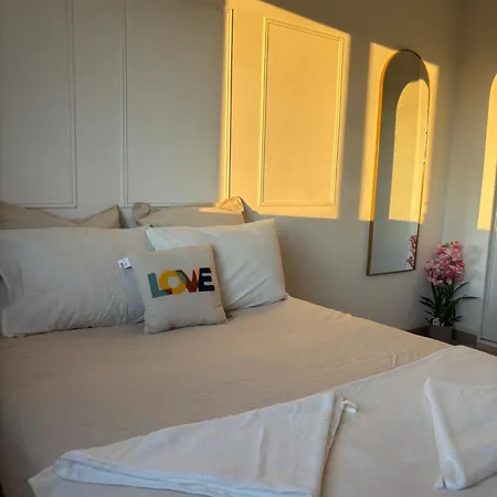 New, Bright לאבאל