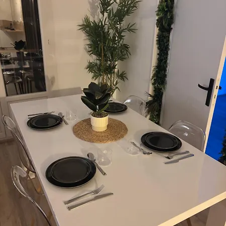 דירה New, Bright לאבאל