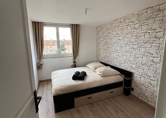 Apartmán New, Bright Laval (Mayenne)